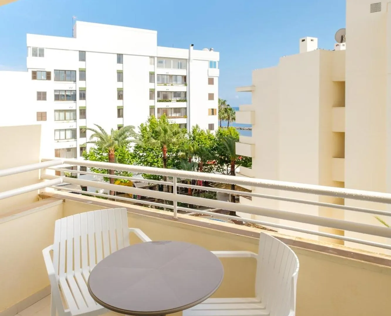 Cabot Cap De Mar Hotell Cala Bona